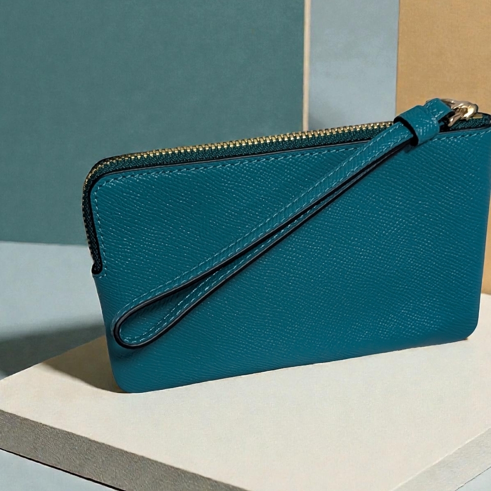 Coach Corner Zip Wristlet Teal (NWT) - Picture 2 of 9